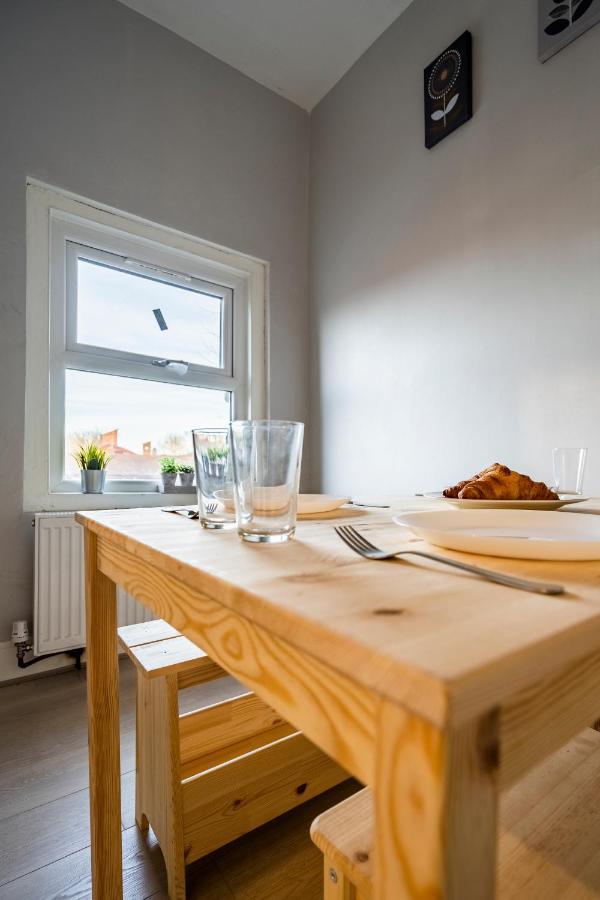 Deluxe 2-Bedroom Flat With Free Parking Birmingham Exterior photo