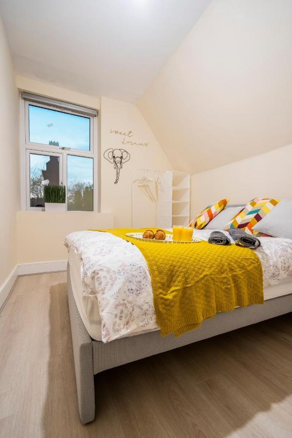 Deluxe 2-Bedroom Flat With Free Parking Birmingham Exterior photo