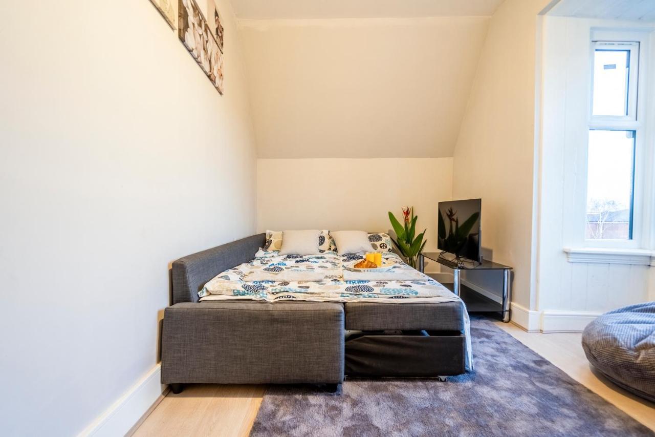 Deluxe 2-Bedroom Flat With Free Parking Birmingham Exterior photo